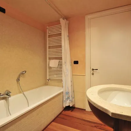Castello Di Godego Sleeps 10 Air Con Wifi * Venezia