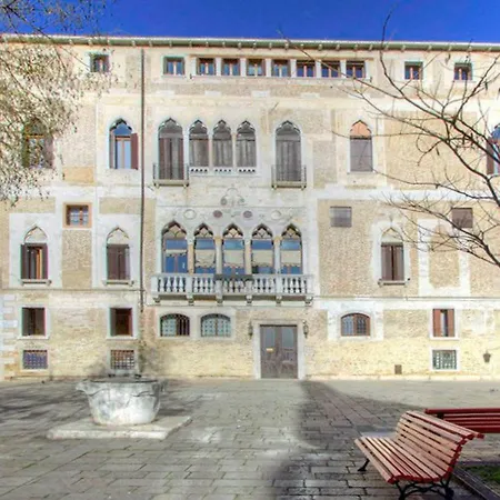 Castello Di Godego Sleeps 10 Air Con Wifi *