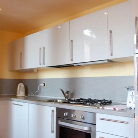 Castello Di Godego Sleeps 10 Air Con Wifi Appartamento